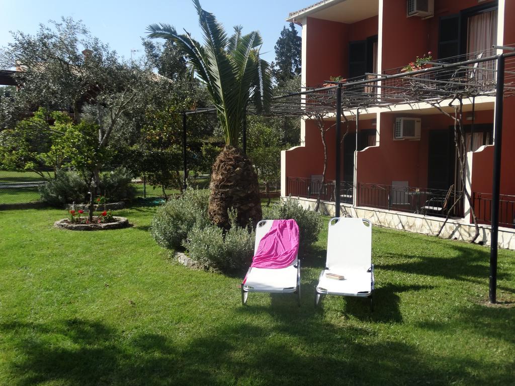 Dassia Beach Pension ภายนอก รูปภาพ